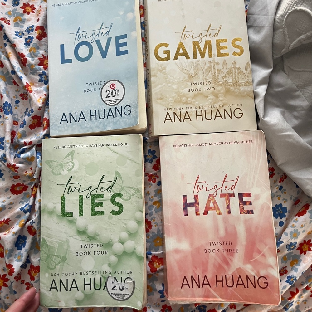 TWISTED BOOKS COMPLETE SET